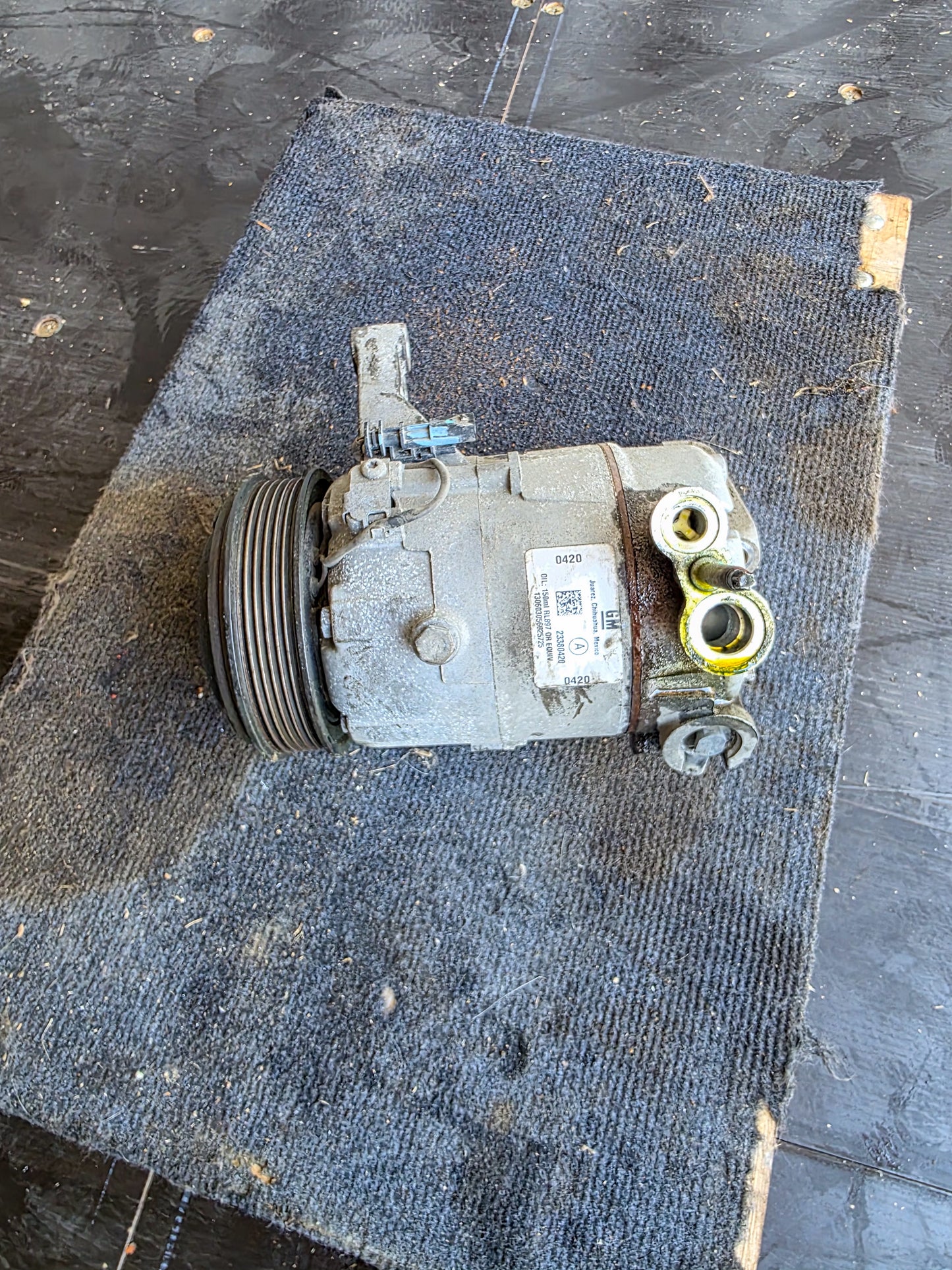 AC Compressor 2016 GMC TERRAIN AWD DENALI 23380422, 20932037, 22796877, 22796879, 22986910, 22986911, 23105377, 23105379, 23310401, 23314079, 23314080, 23354230, 23414000, 23414001