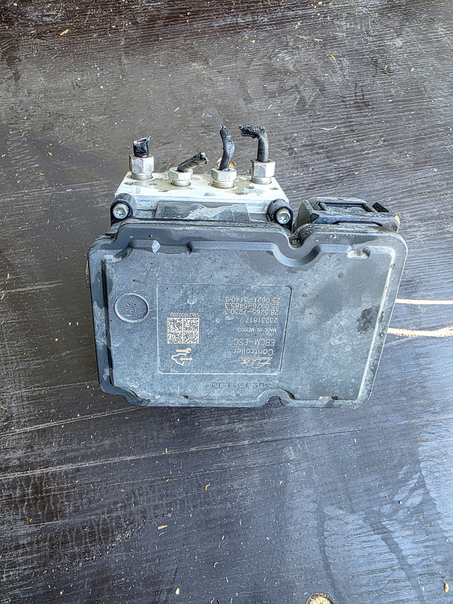 ABS Electronic Traction Control Brake Pressure Module Valve 23231813, 23156466, 19301500, 25926939