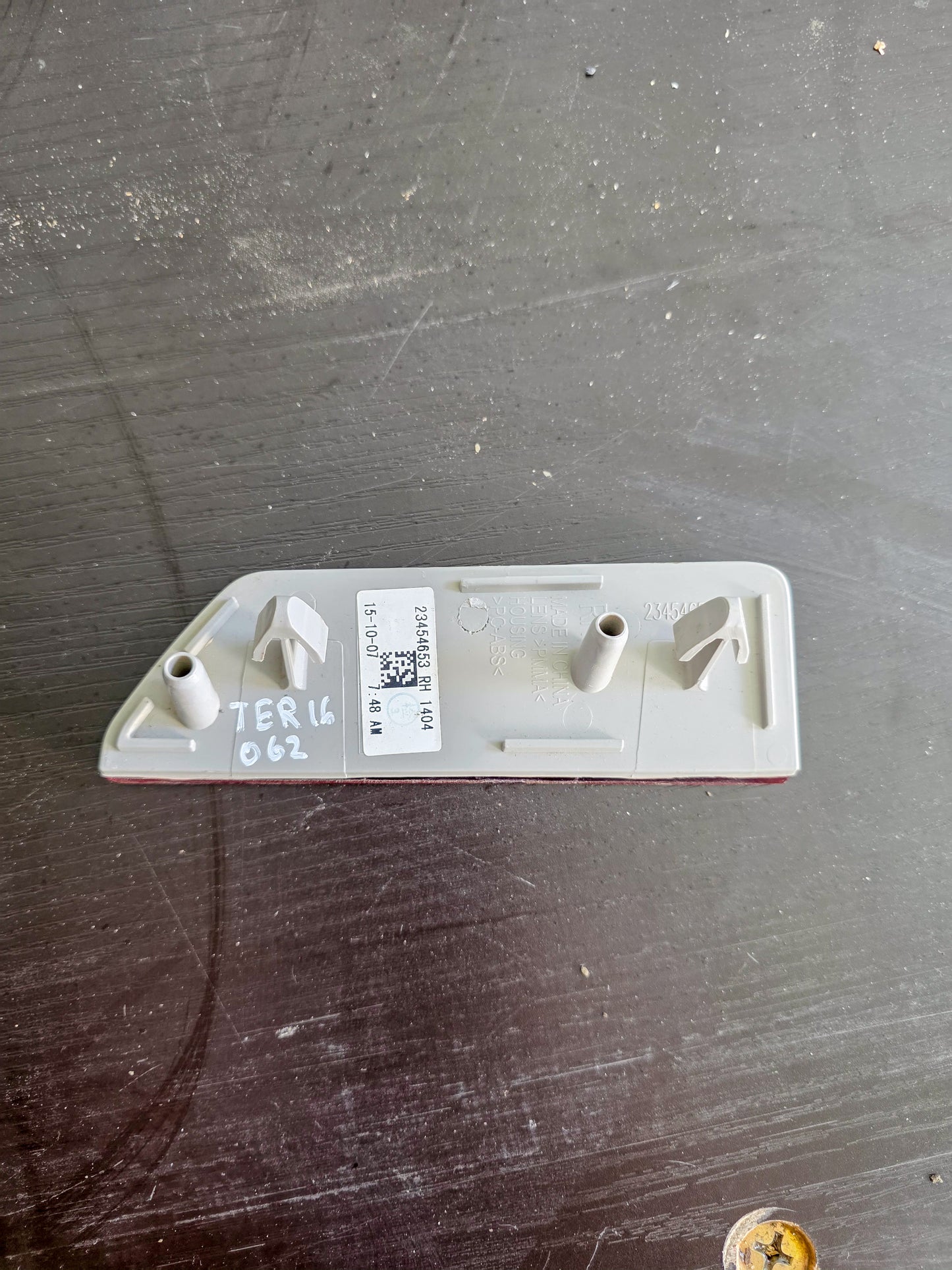 2016-2017 Gmc Terrain Bumper Face Bar Reflector Rear Right Hand Side Passenger Denali 23454653