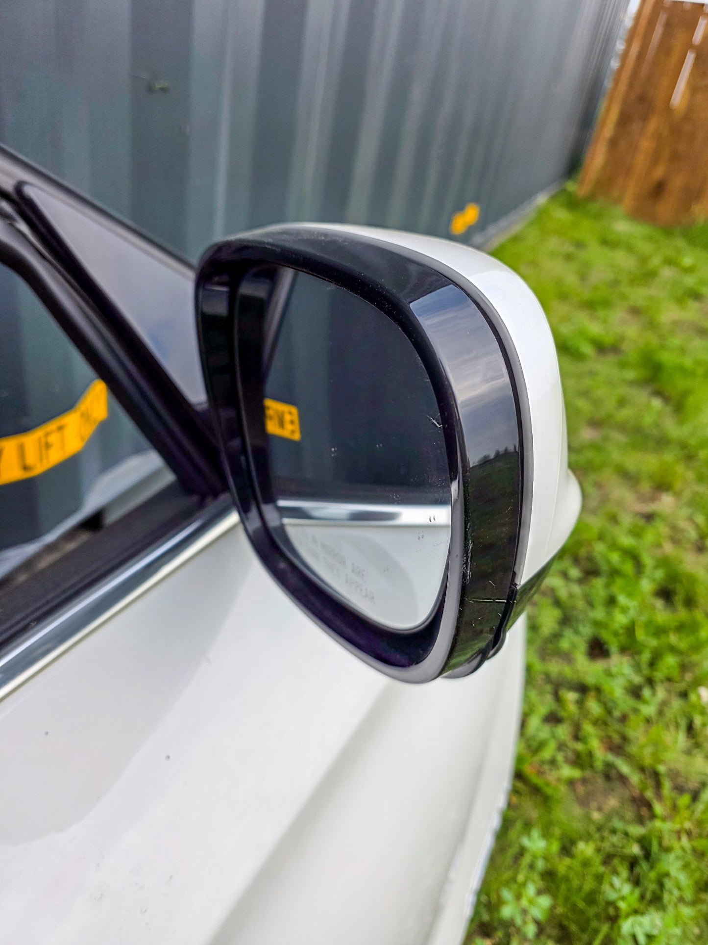 2012-2015 BMW X1 Front Right Door Passenger Side White 41517339358, 51332990296, 51332990386,