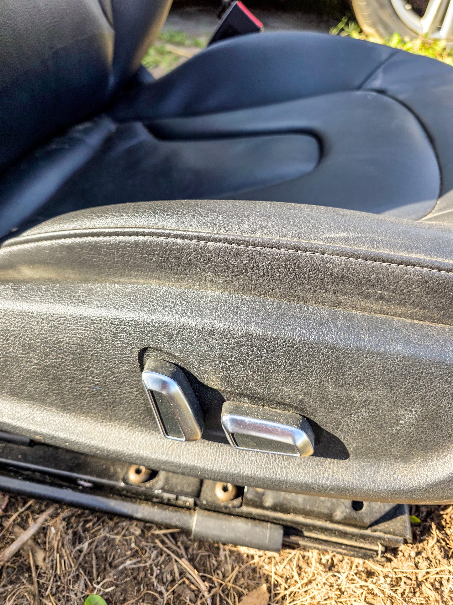 2008-2017 Audi A5 2.0 Progressiv Front Right Passenger Seat Electric 8T0971369AC, 8K0963555AC