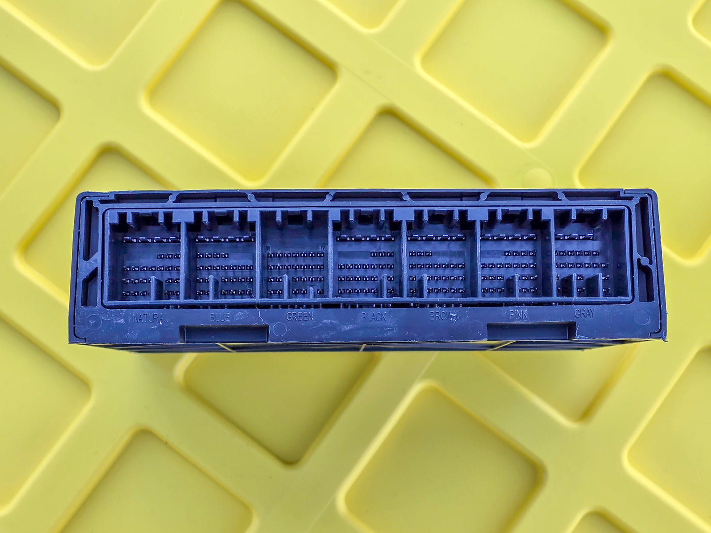 2018-2020 GMC Terrain Body Control Module BCM 13524922 OEM