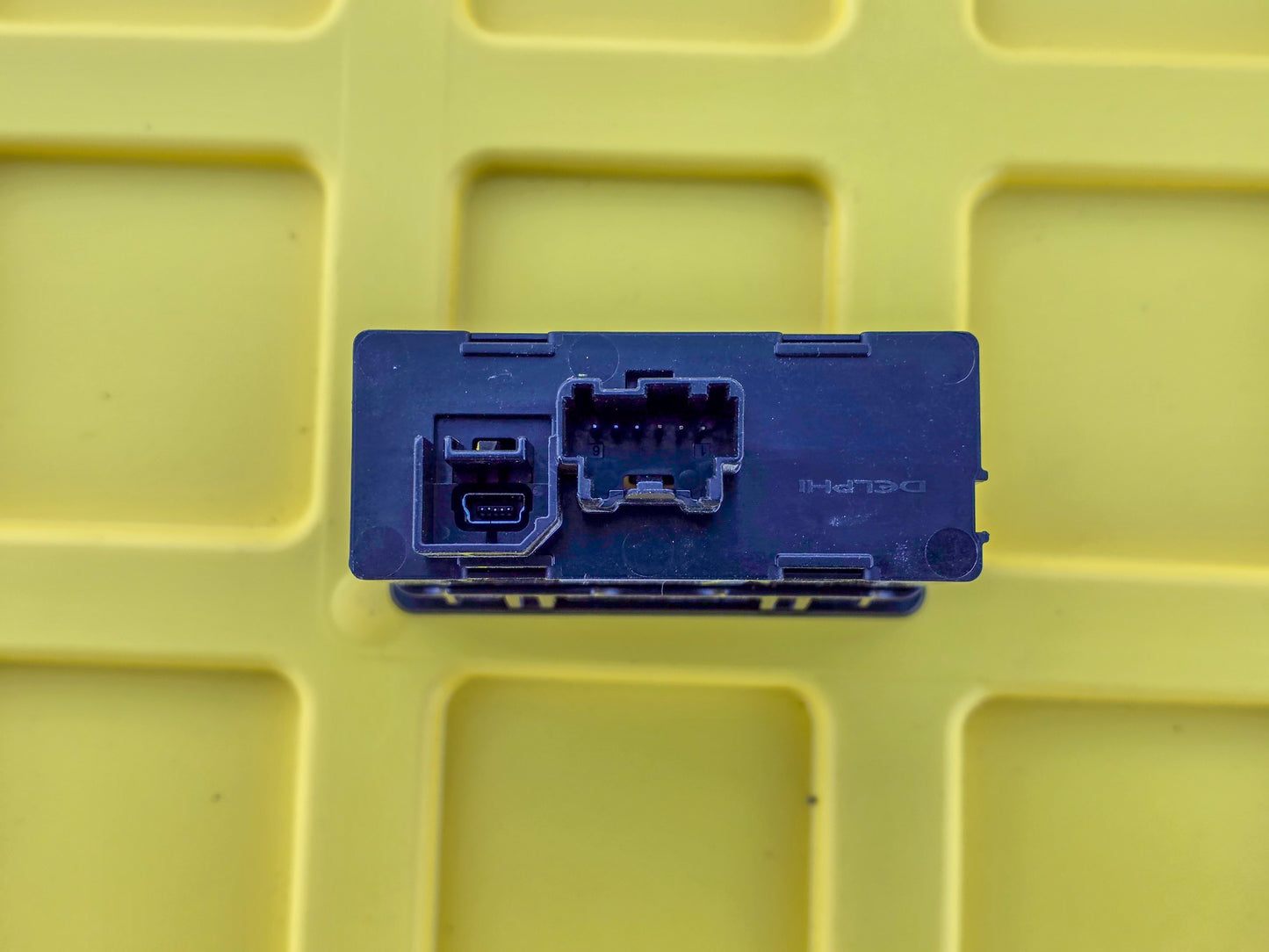 2020-2024 GMC Terrain Audio Player, USB, Auxiliary In, and Memory Card Receptacle 84698809, 84408526, 84429968