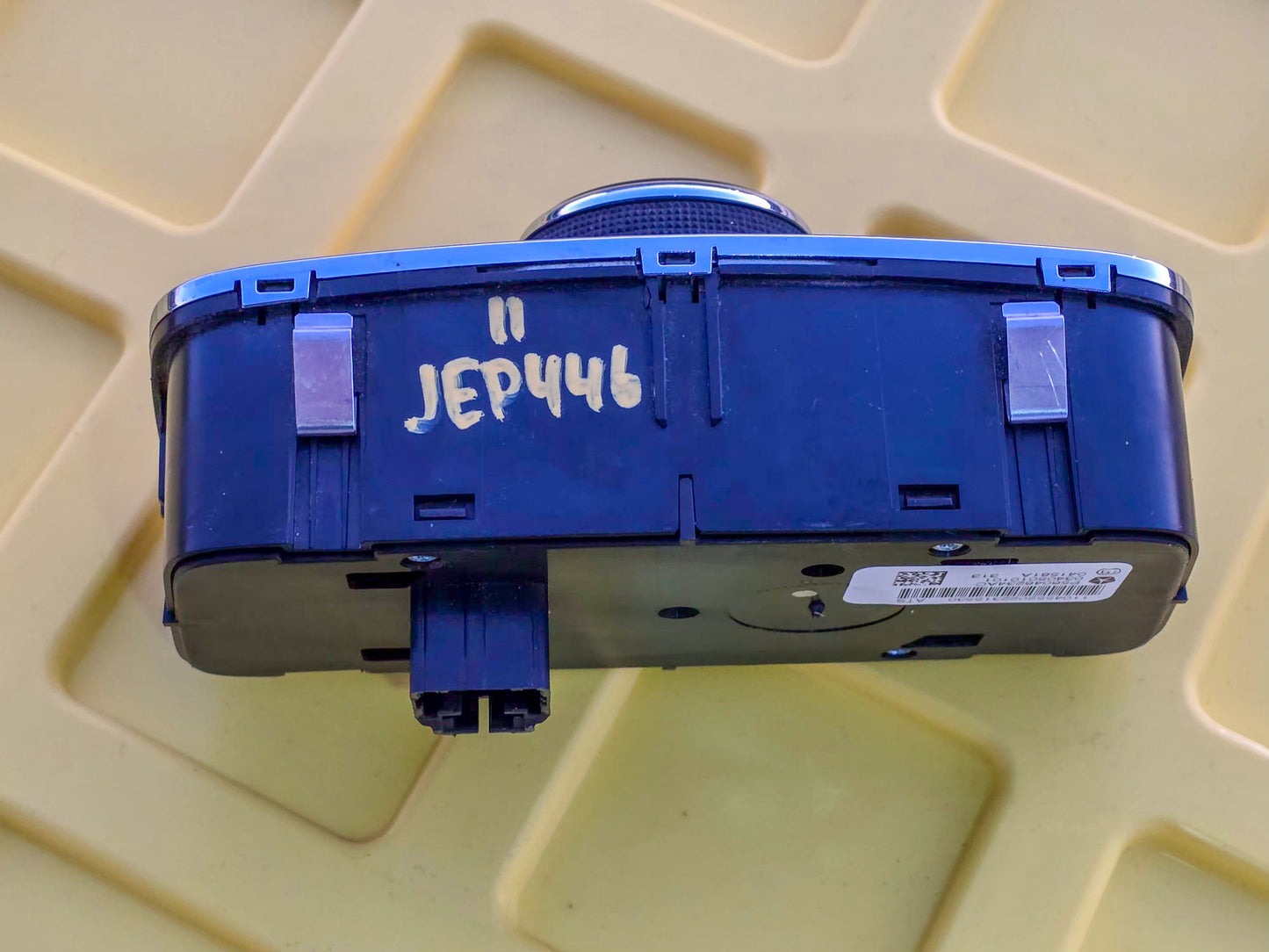 2011-2013 Jeep Grand Cherokee Console Transfer Control Switch 56046234AC