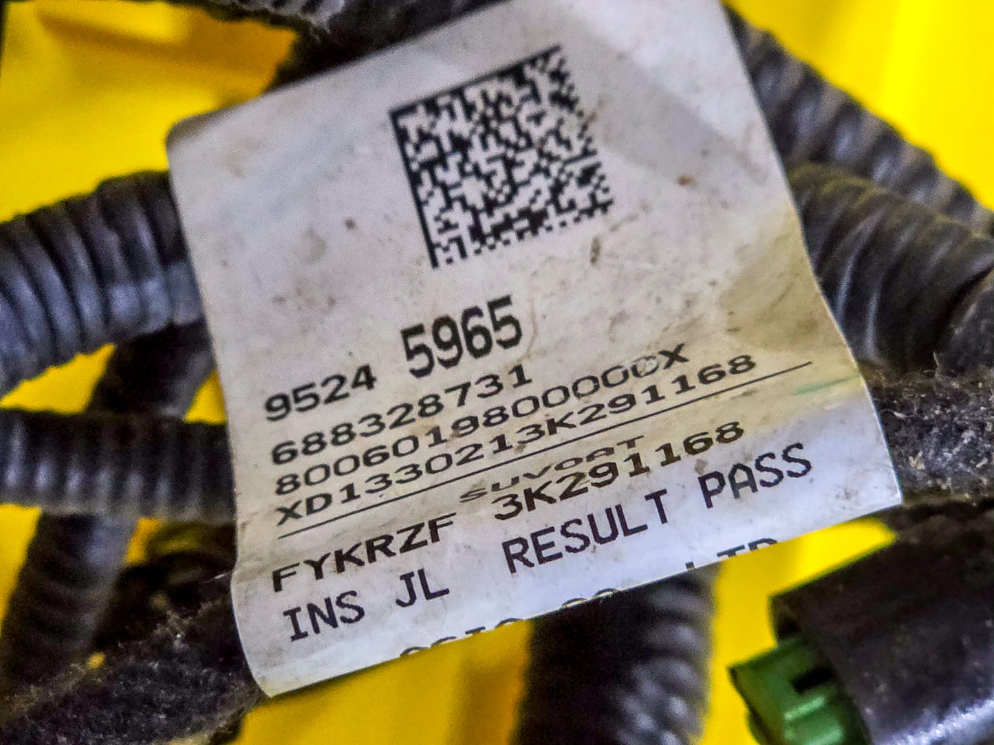 2013-2015 Buick Encore Genuine Headlamp Wiring Harness And Wiring Harness Wire Pigtail 95385964, 95245965