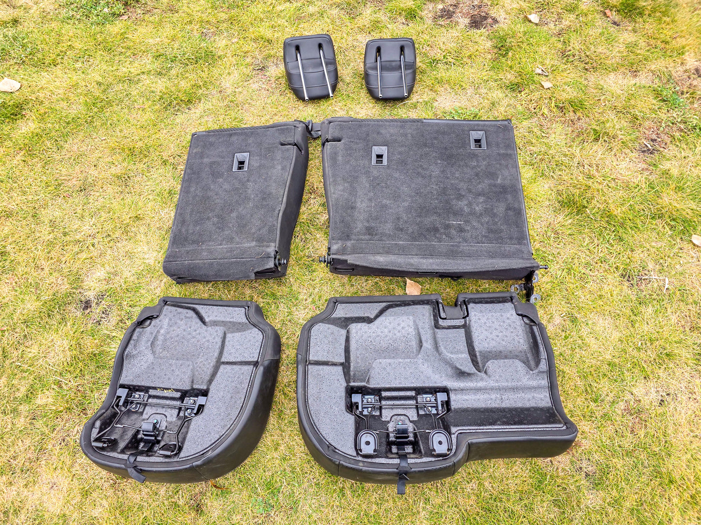 2014 Buick Encore Second Row Rear Seat Assembly Black Cloth and Leatherette 1029934