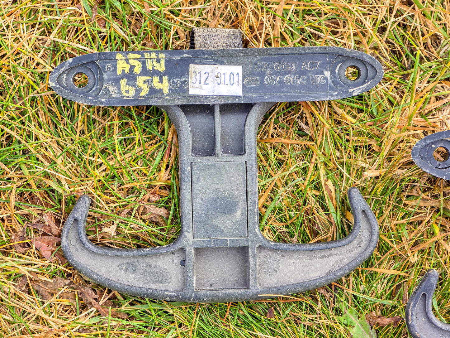 2014 Audi A5 Long lashing hook luggage hook bag trunk set 6Y5867615C