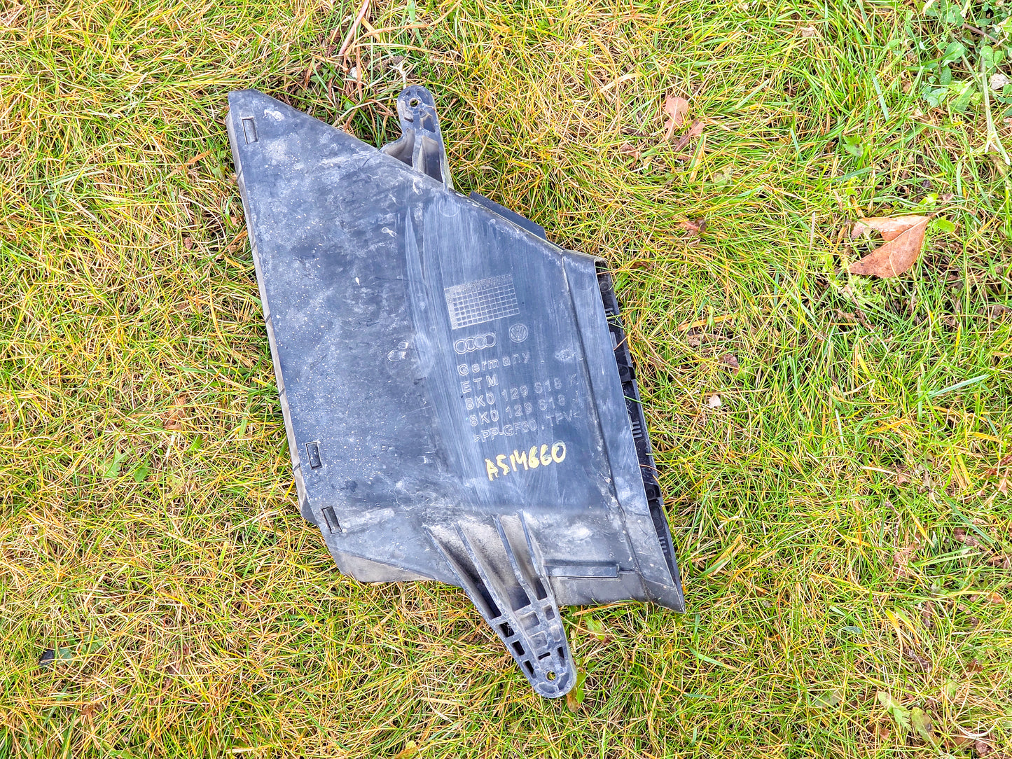 2008-2016 Audi A5 Air Cleaner Duct Tube OEM 8K0129618K/8K0129618J