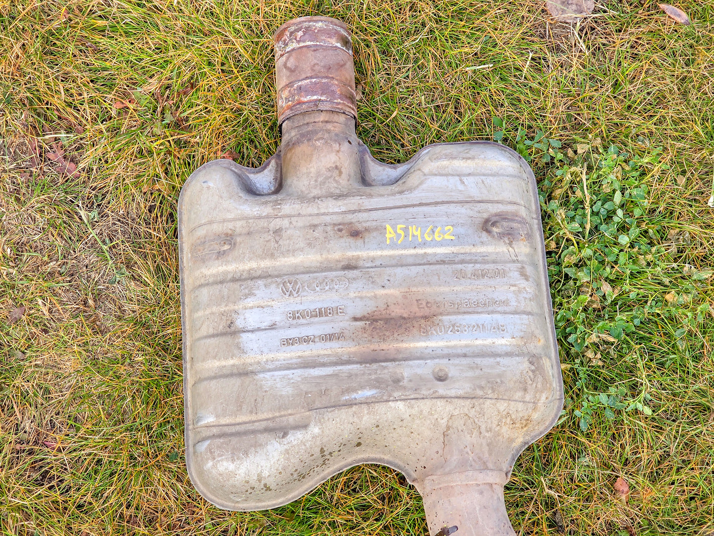 2014 Audi A5 Center Middle Muffler Exhaust OEM 8K0253211AB