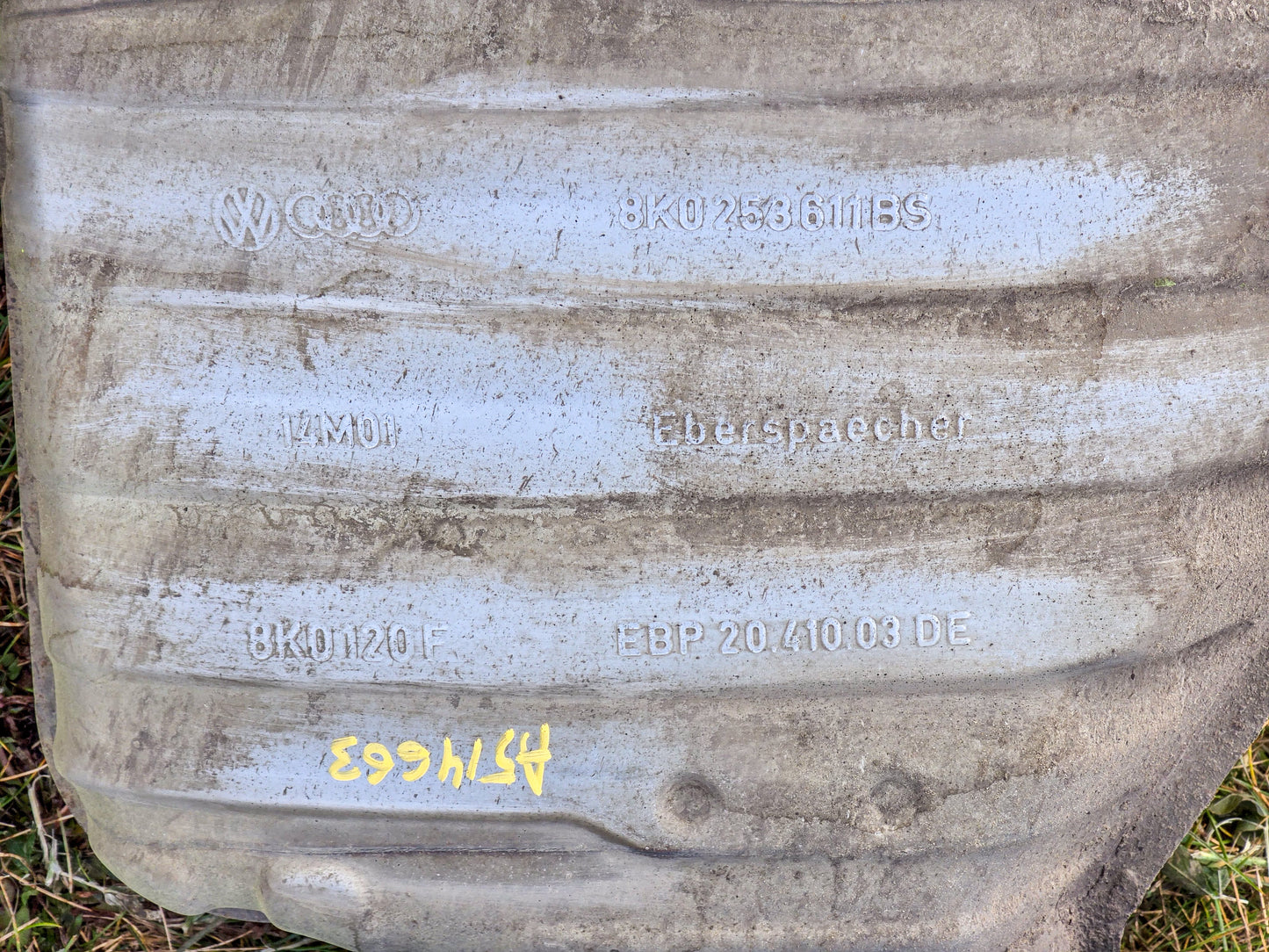 2014 Audi A5 Exhaust Rear Middle Silencer Muffler 8K0253411AJ 8K0119E