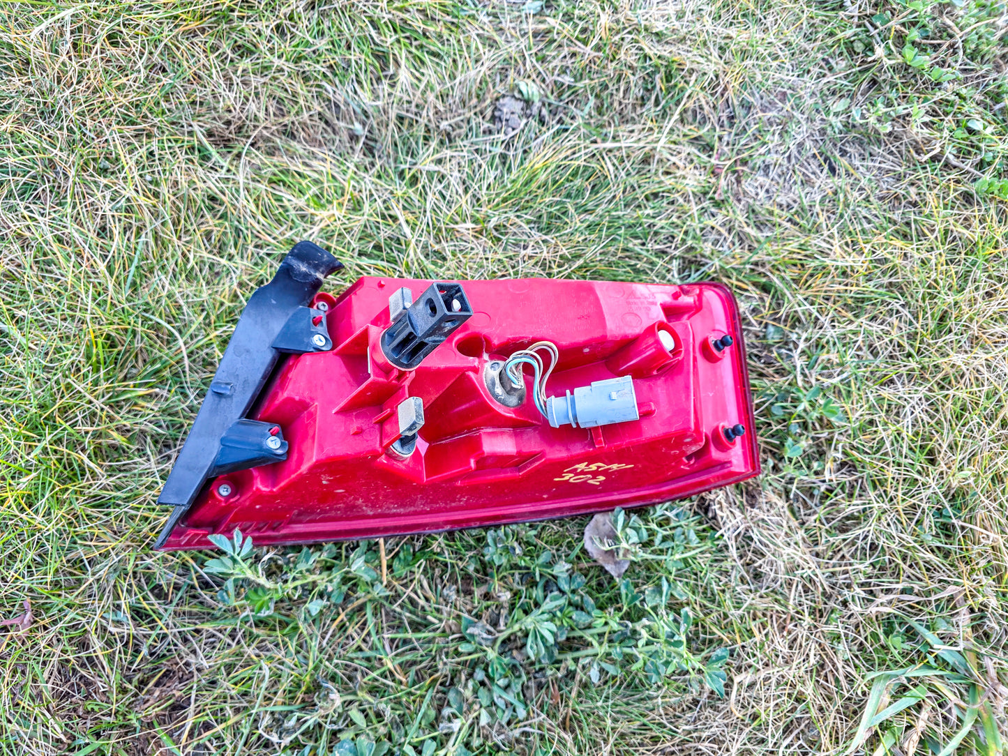 2012-2017 Audi A5 Driver Left Side Rear Tail Light Lamp 8T0945095J