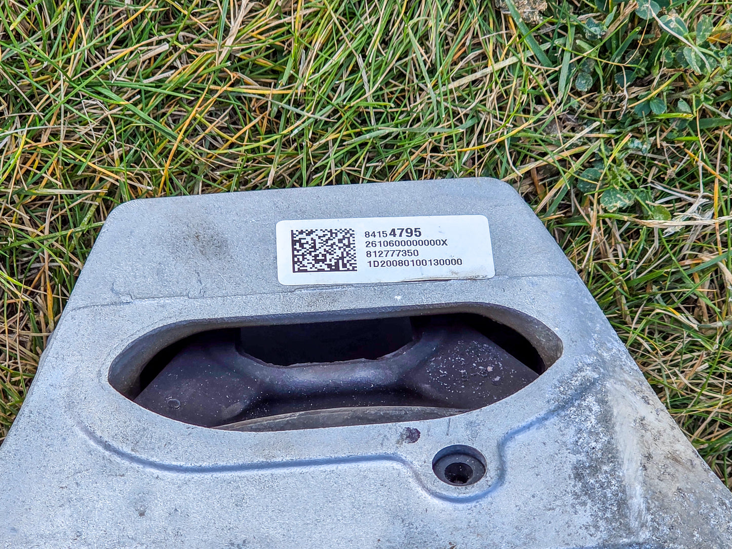 2018-2020 GMC Terrain Original Equipment Transmission Mount 84154795