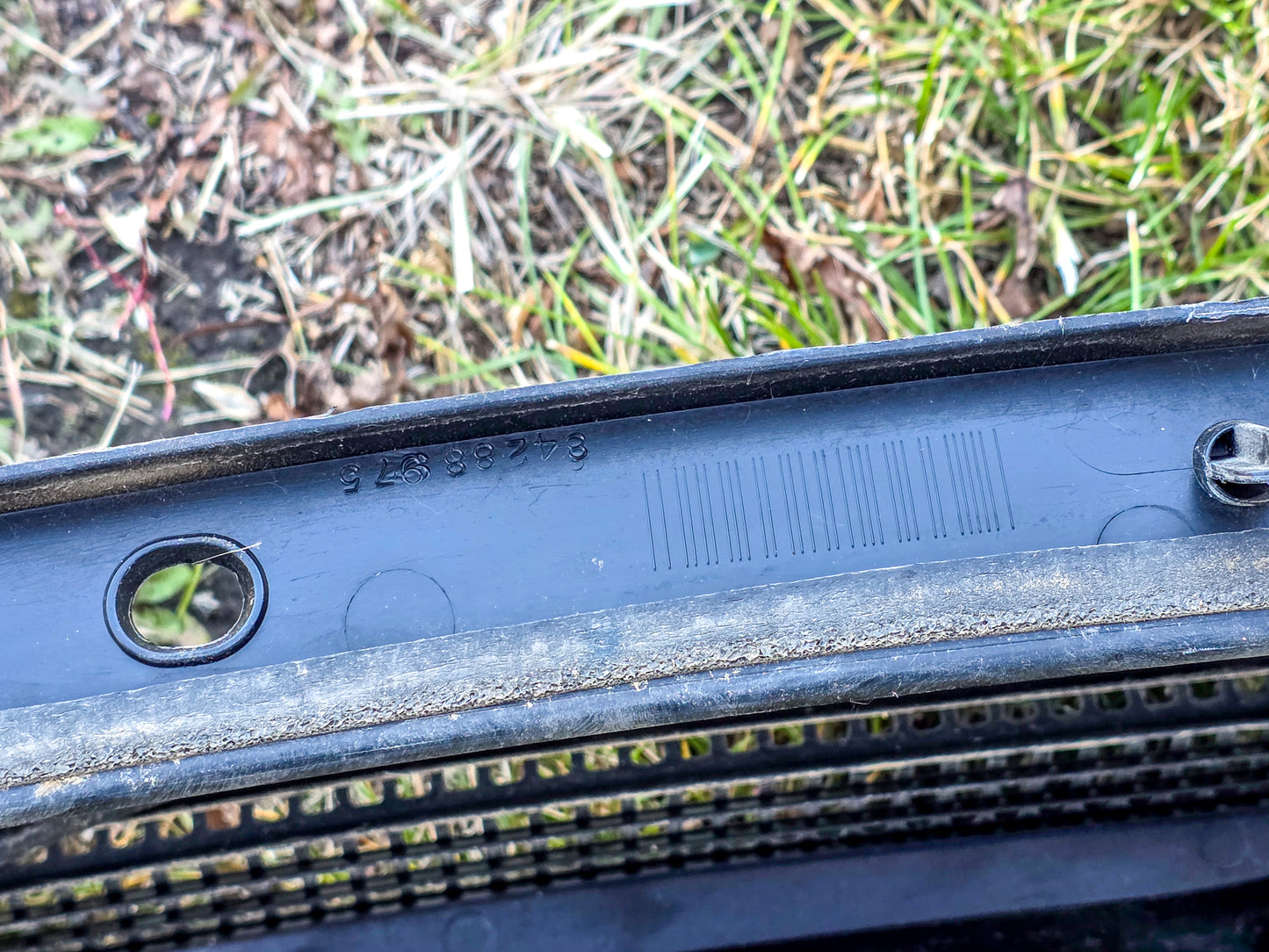 2018-2024 GMC Terrain Front Windshield Cowl Vent Panel Cover. Cowl Grille OEM 84288975