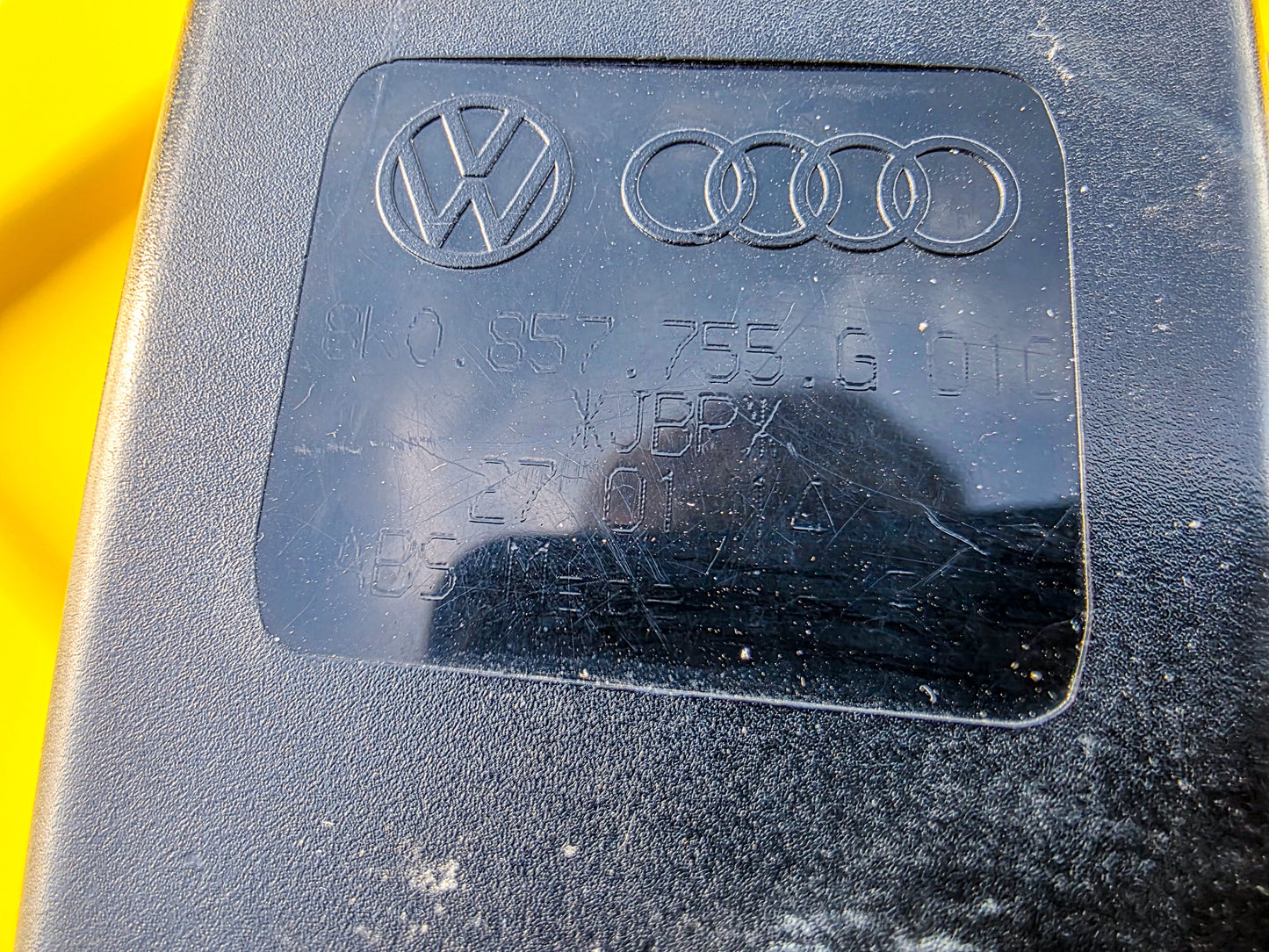 2008-2017 Audi A5 Front Right Passenger Side Seat Belt Buckle 8K0857755G