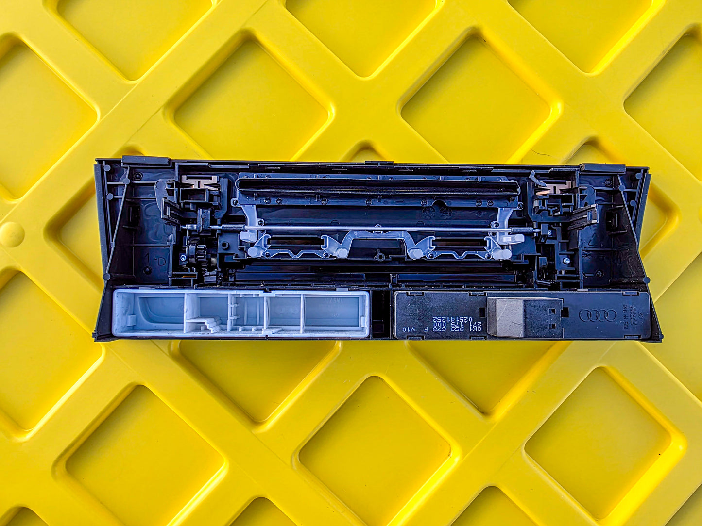 2014 Audi A5 Music Radio CD Player Head Unit 2188181