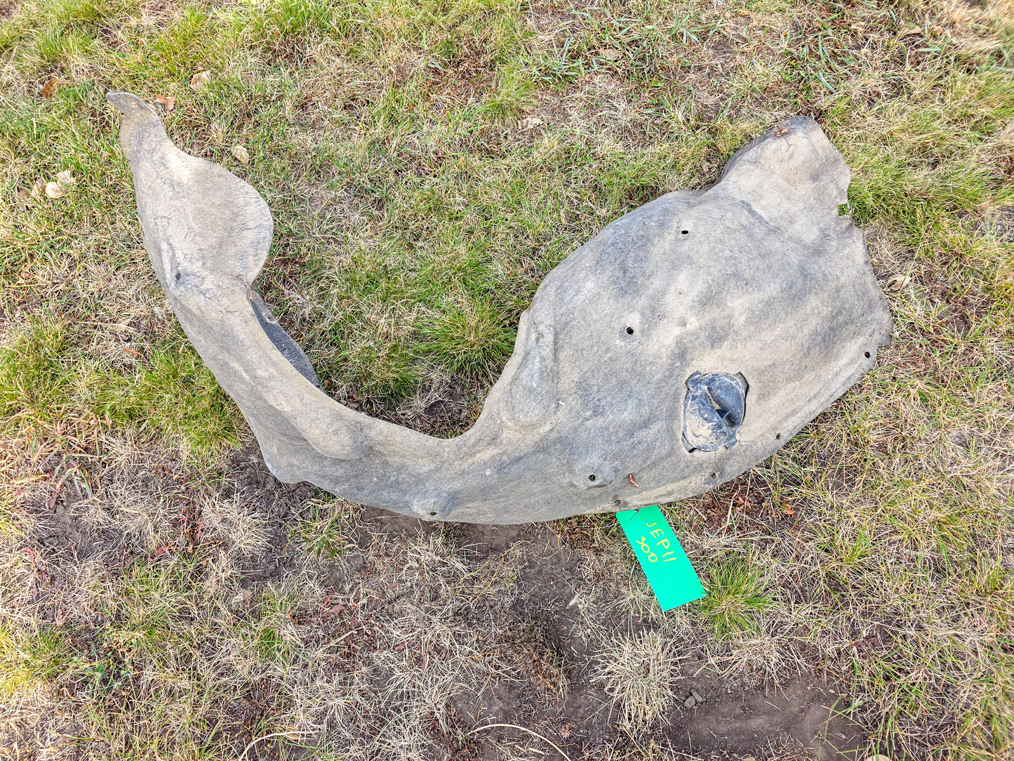 2011-2013 Jeep Grand Cherokee Fender Liner Front Right Side 55079292AG