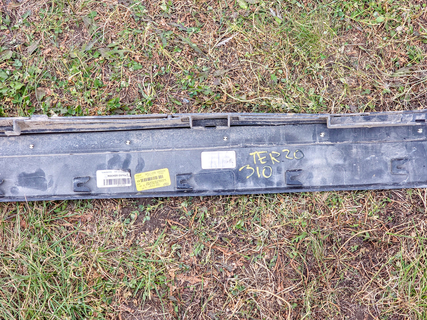 2018-2021 GMC Terrain Right Passenger Side Skirt Rocker Molding Panel OEM 55001953