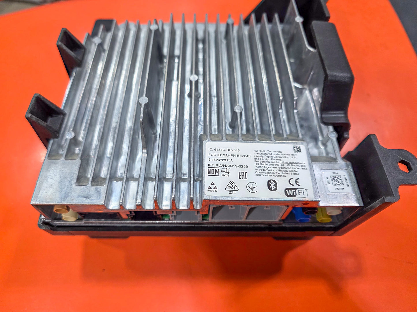 2021 GMC Acadia Radio Siriusxm Amplifier Computer Control Module OEM 84955776 - view 6