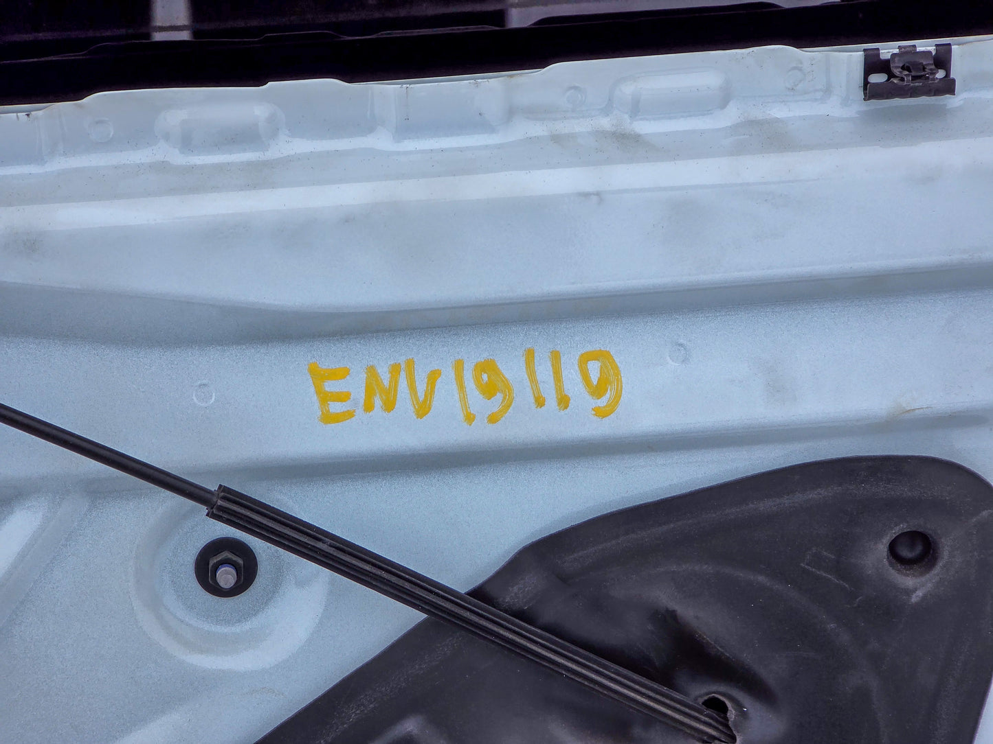 2016-2020 Buick Envision Door Rear Passenger Right Side 23141899, 23141903, 22883005 - view 4