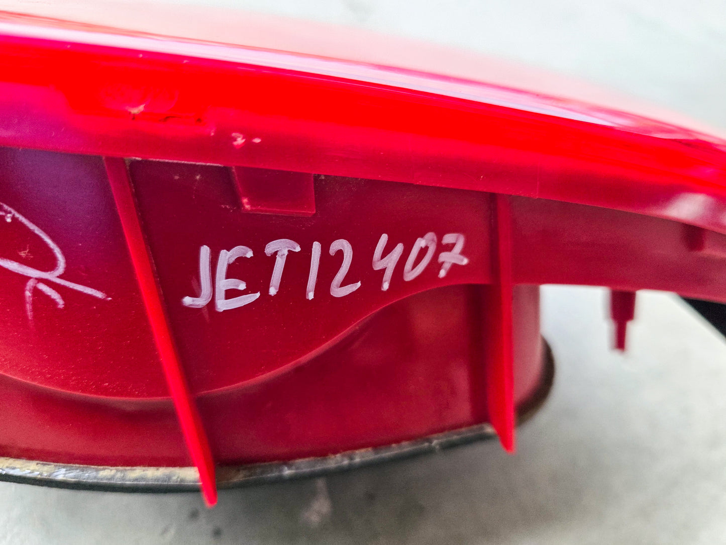 2011-2014 Volkswagen Jetta Right Passenger Side Tail Light