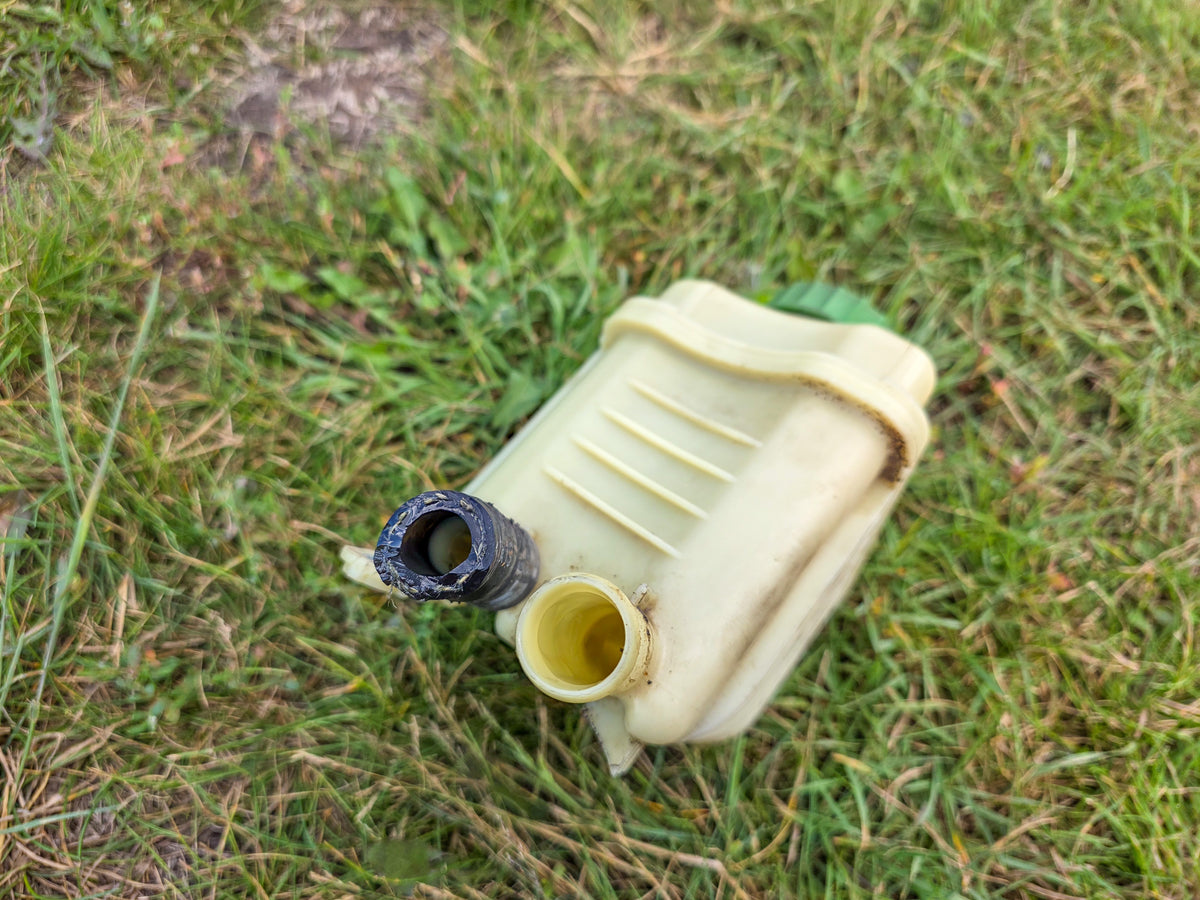 2004-2017 Volkswagen Touareg Power Steering Reservoir