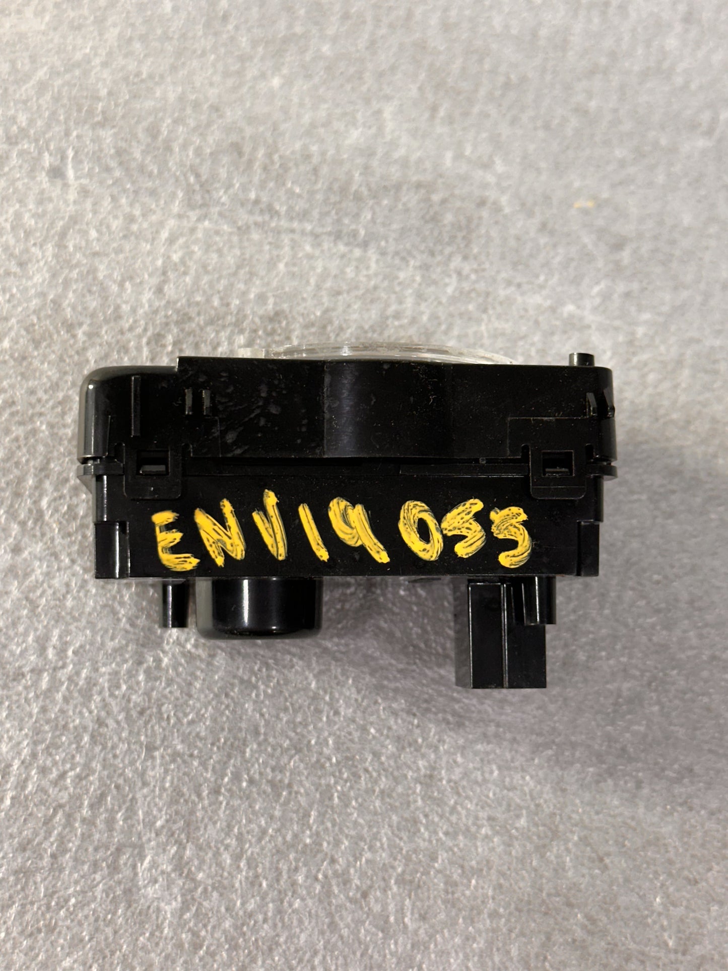 2016-2020 Buick Envision Dash Clock OEM 84240806