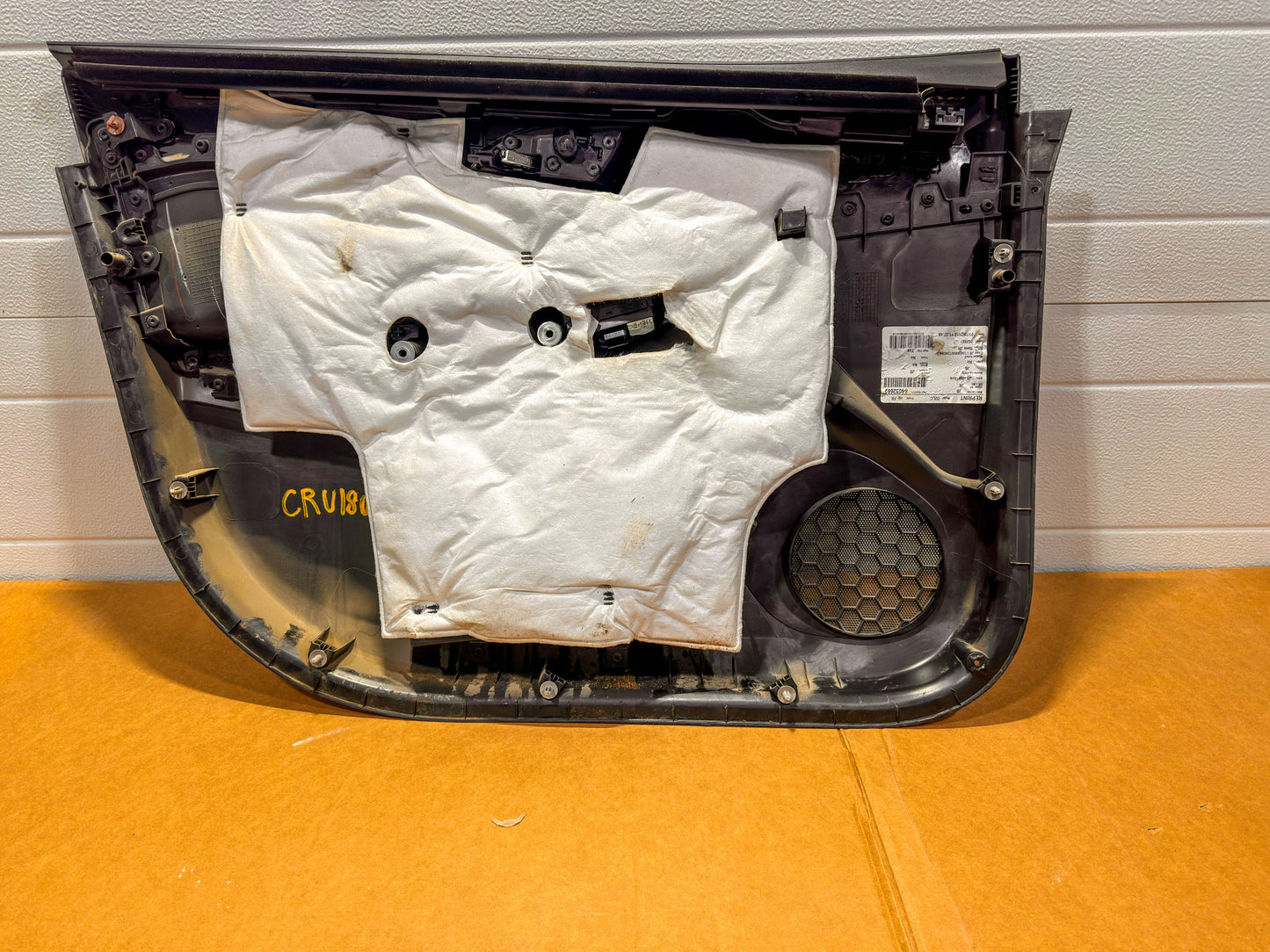 2017-2018 Chevrolet Cruze Front Right Passenger Side Interior Door Trim Panel 84032662