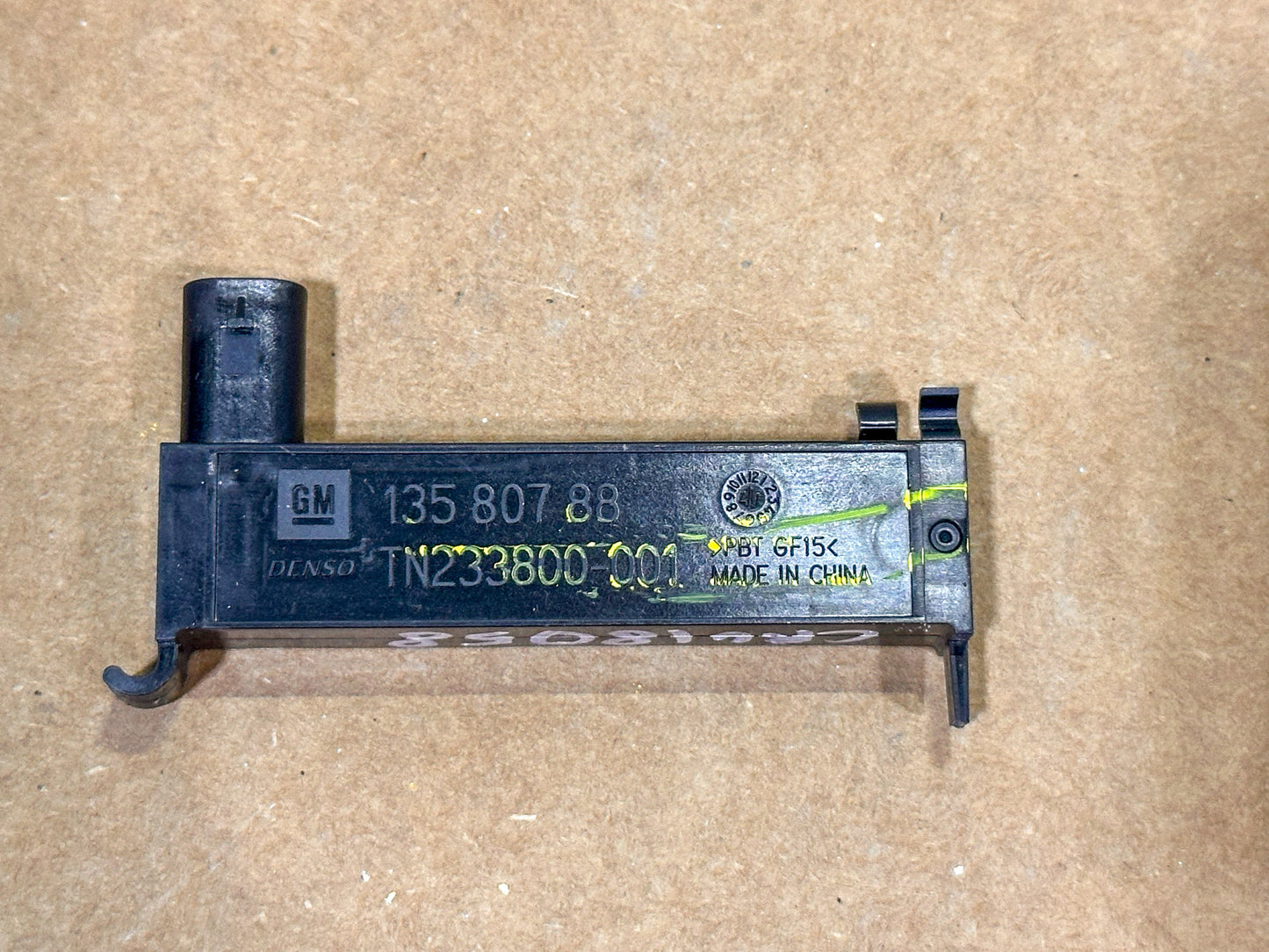 2014-2025 Chevrolet Cruze Ignition Lock Key Transmitter Antenna 13580788