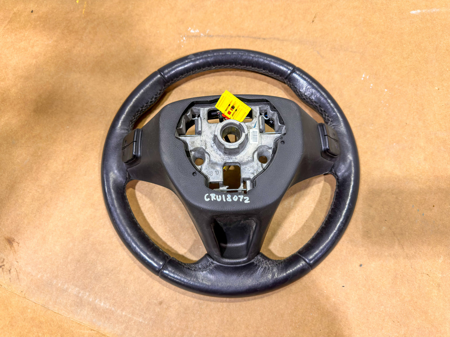 2018 Chevrolet Cruze Steering Wheel Assy 39146268 - view 2