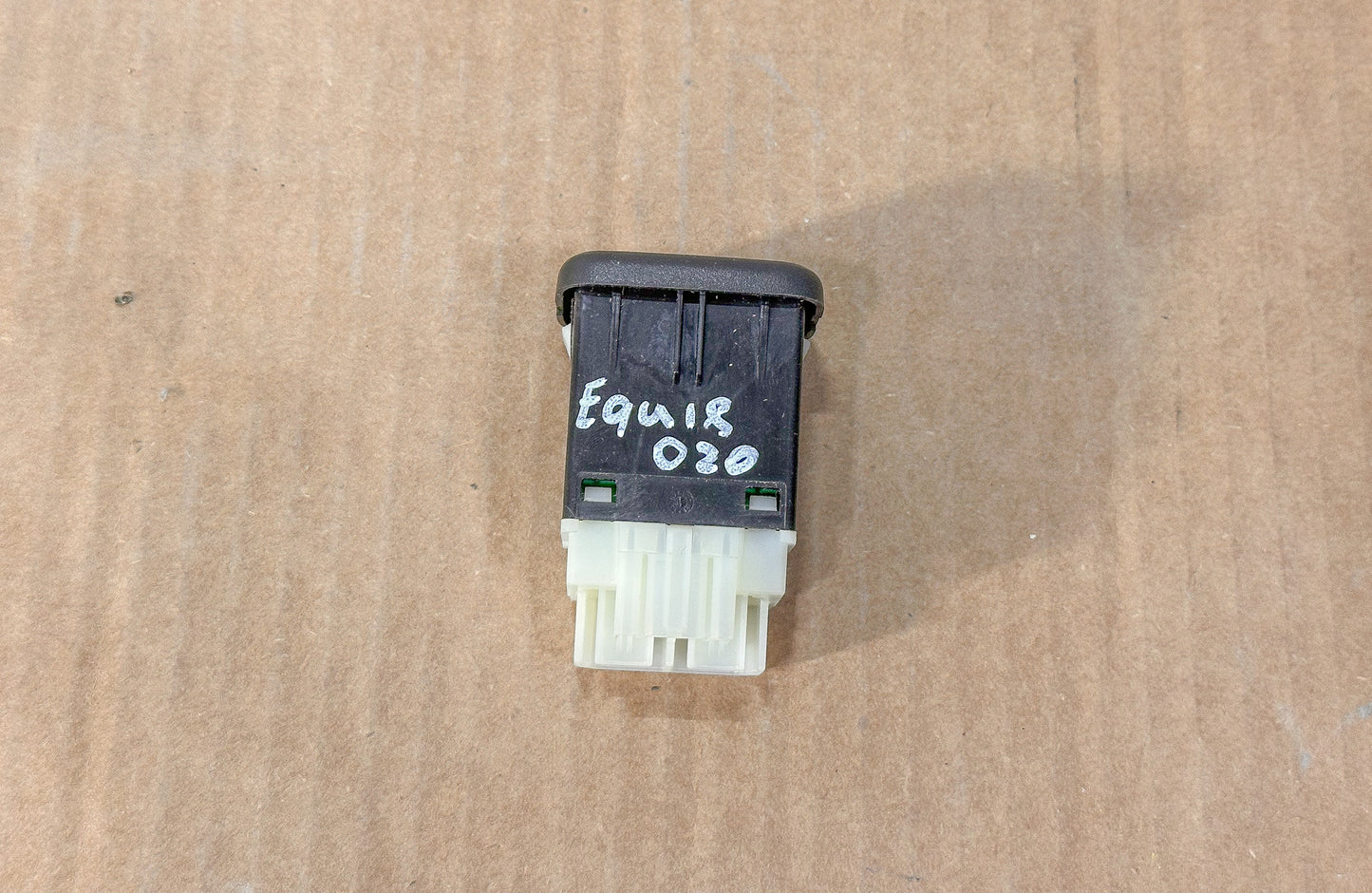 2016-2024 Chevrolet Equinox Multimedia Receptacle USB 2-Port 13509945, 13596853 - view 4
