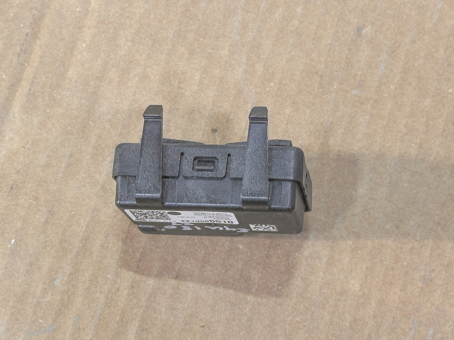 2016-2024 Chevrolet Equinox Keyless Entry Remote Receiver Module 13595510 OEM - view 3