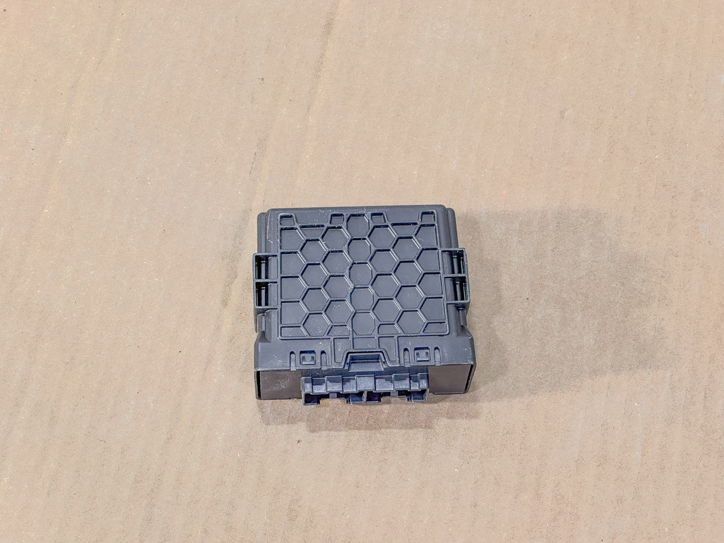 2017-2018 Chevrolet Equinox Assist Control Module 13521139 OEM - view 5