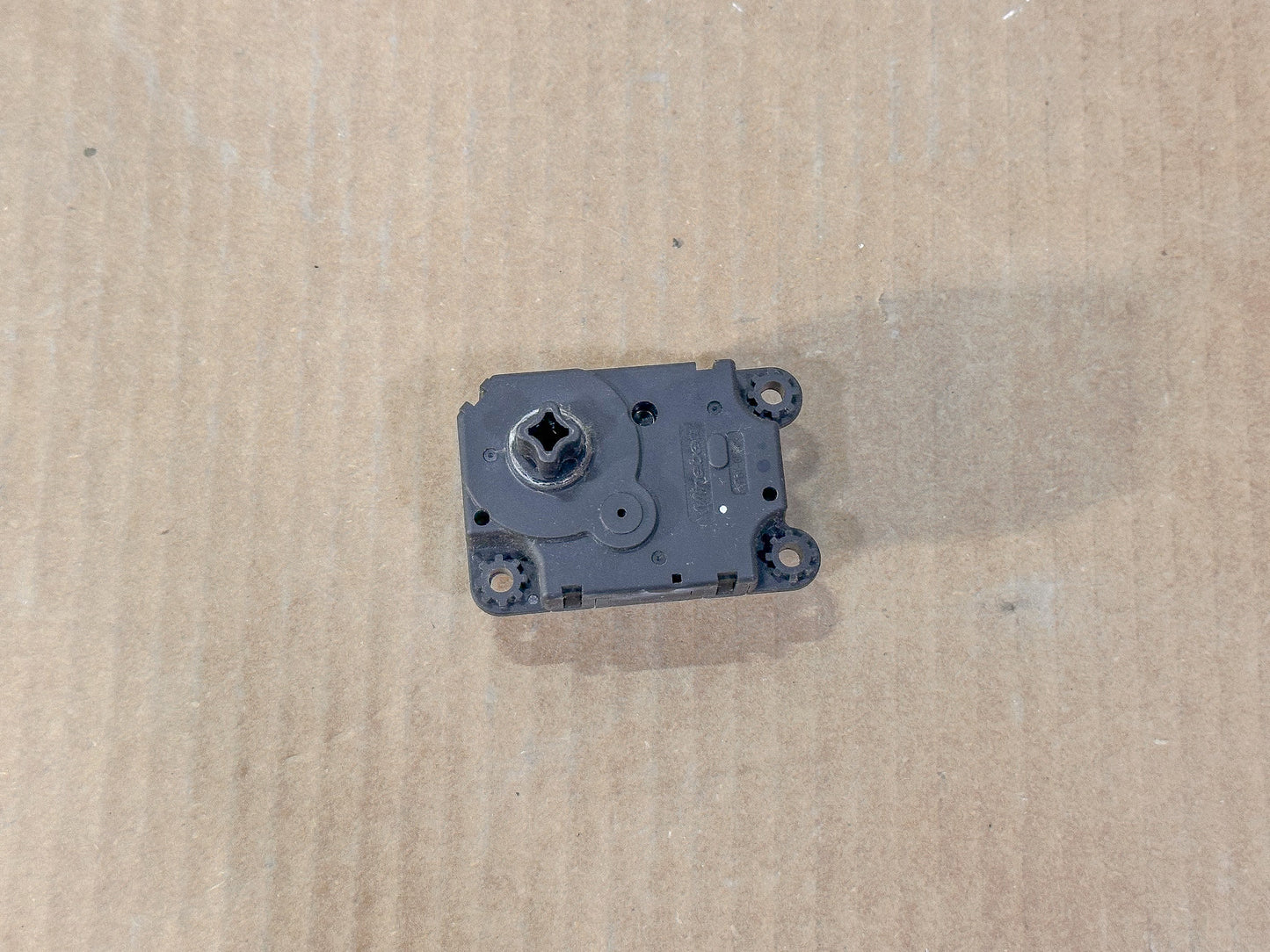 2016-2024 Chevrolet Equinox A/C Actuator 23155241 - view 5
