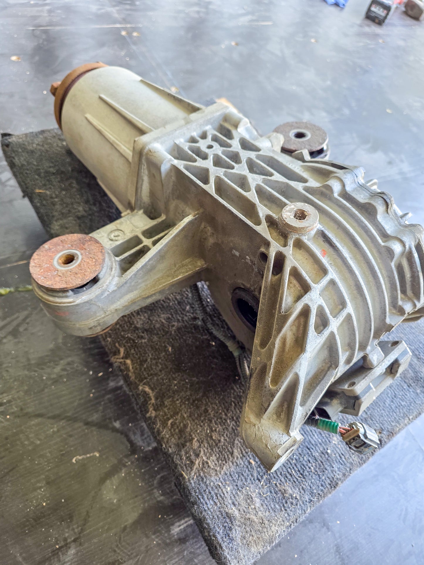 Rear Differential Carrier Housing 2016 GMC TERRAIN AWD DENALI