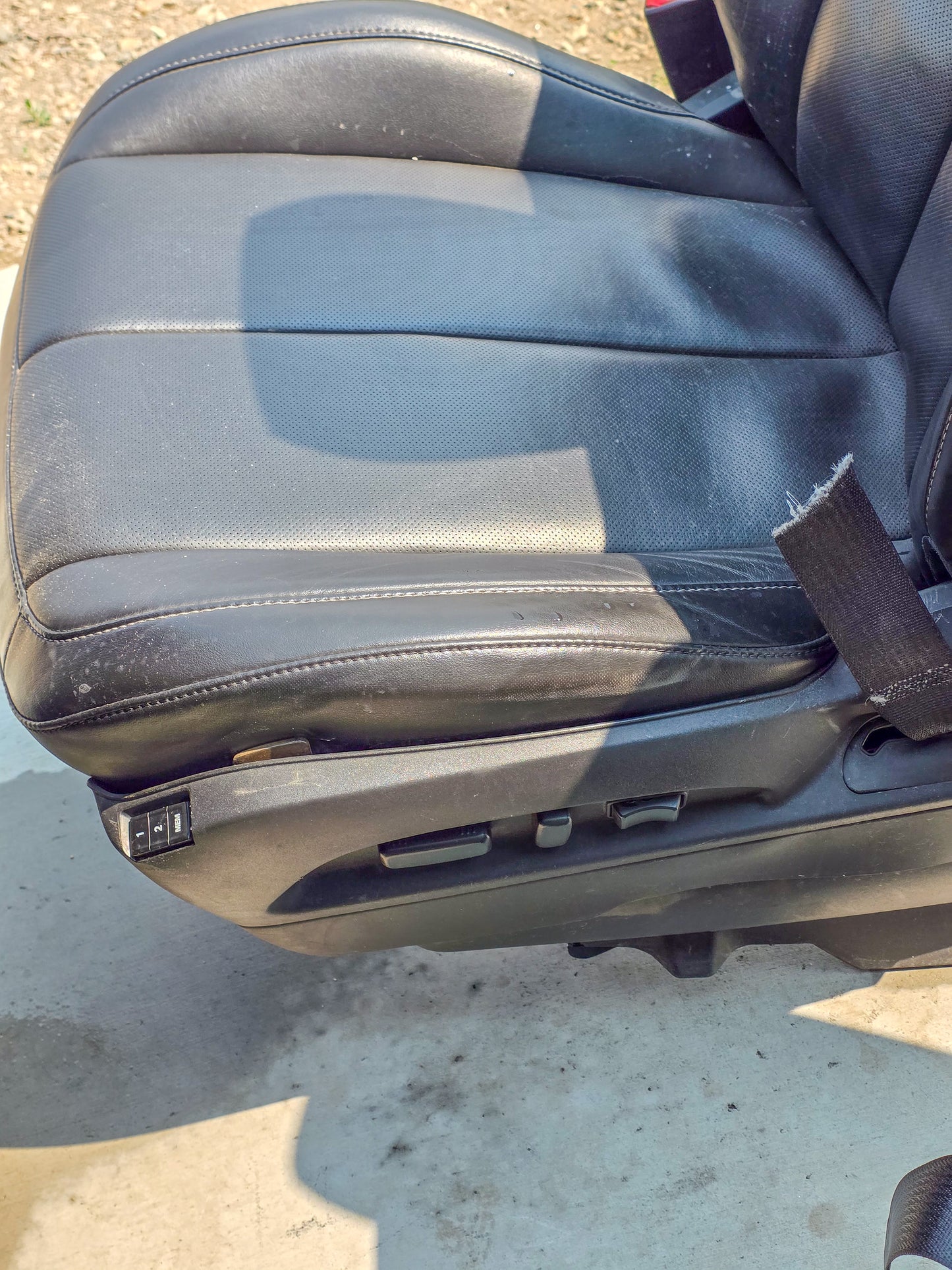 2010-2017 GMC Terrain Front Left Driver Seat Leather Electric Denali 23167261, 20939764, 13506138, 22784705, 20890202