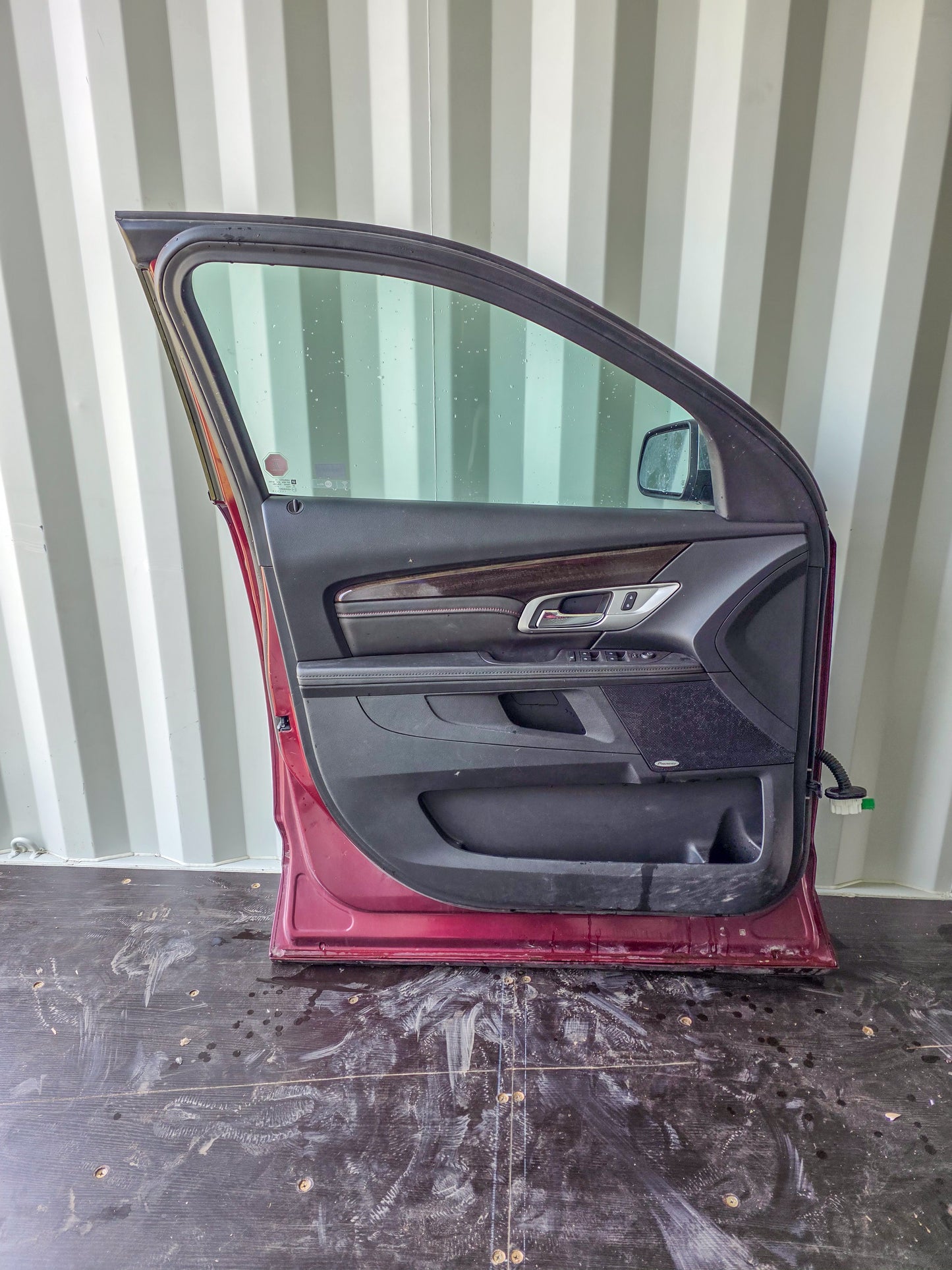 2010-2017 GMC Terrain Front Driver Side Left Door R01571406, 20792582, 20907712