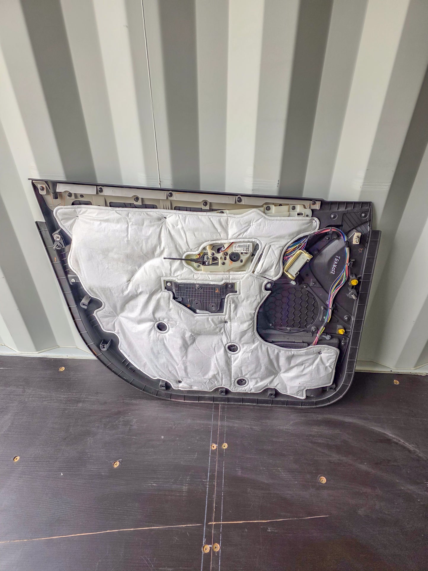 2016-2017 GMC Terrain Front Right Passenger Side Door Interior Trim Panel Denali 23363794