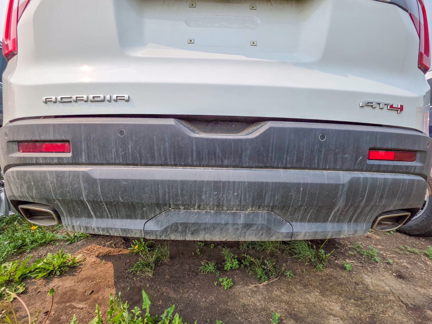 2020-2021 GMC Acadia REAR BUMPER Assembly BACK 84769843, 84261221, 84815619, 84815618, 84842837, 84842846, 84603025, 84931850