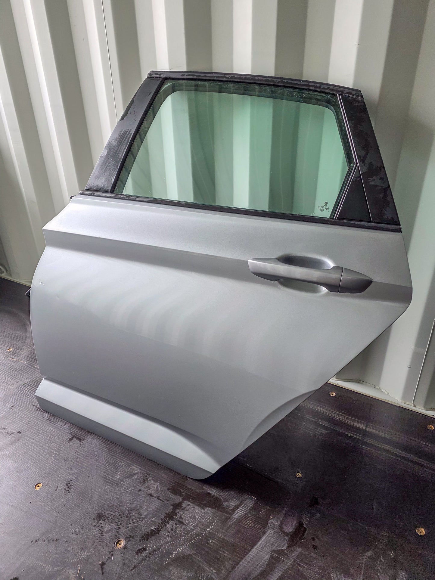 2019-2025 Volkswagen Jetta Door Left Back Rear Driver Side 17a833055b, 17a845026d, 17a867211efma