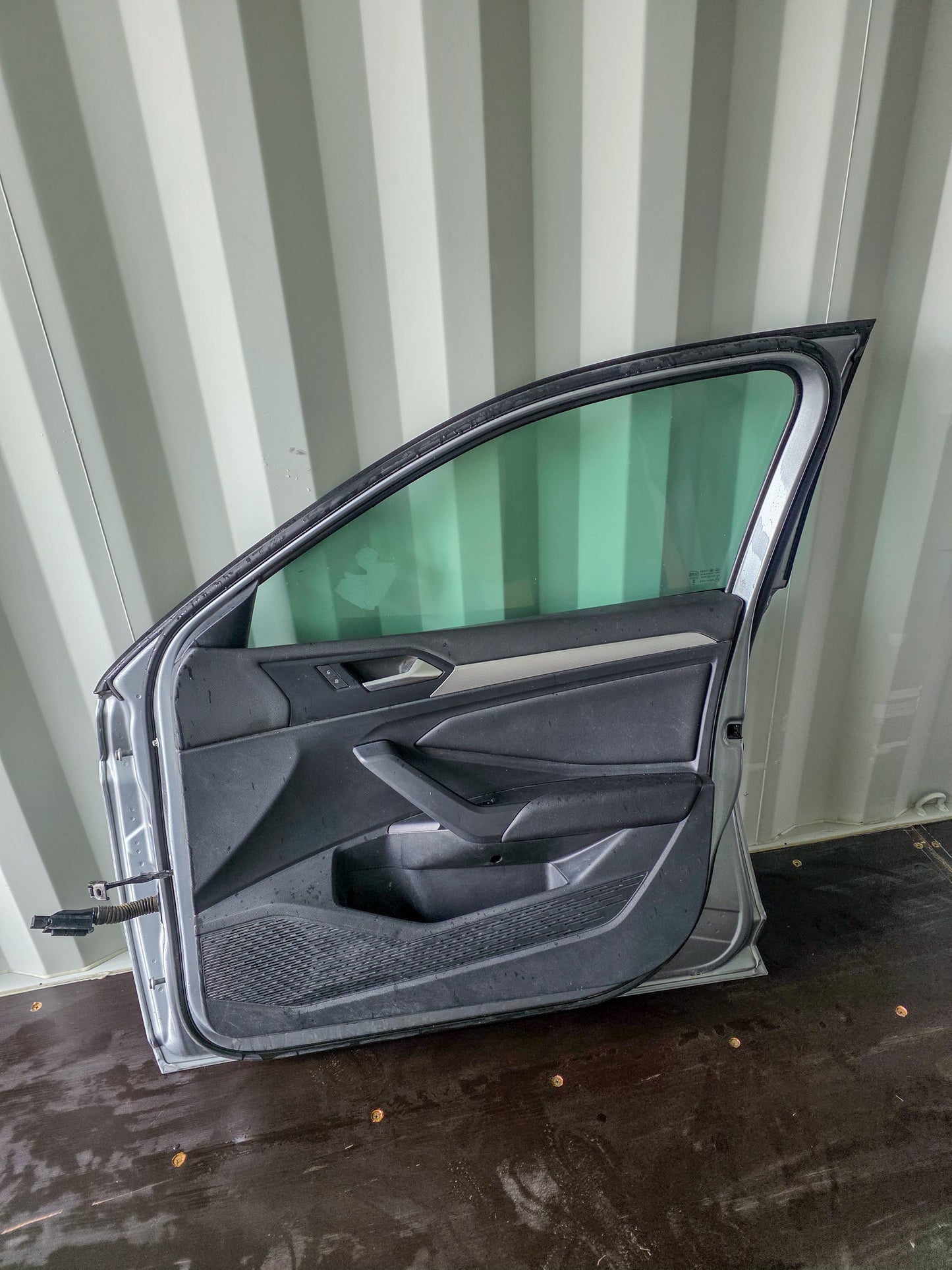 2019-2025 Volkswagen Jetta Front Right Door Passenger Side 17a831056d, 17b867011krkx, 17a845202a