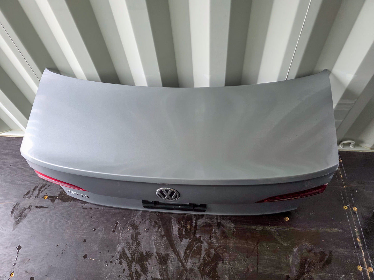 2019-2025 Volkswagen Jetta Trunk Lid 17a827025a, n91055001, 17a827302