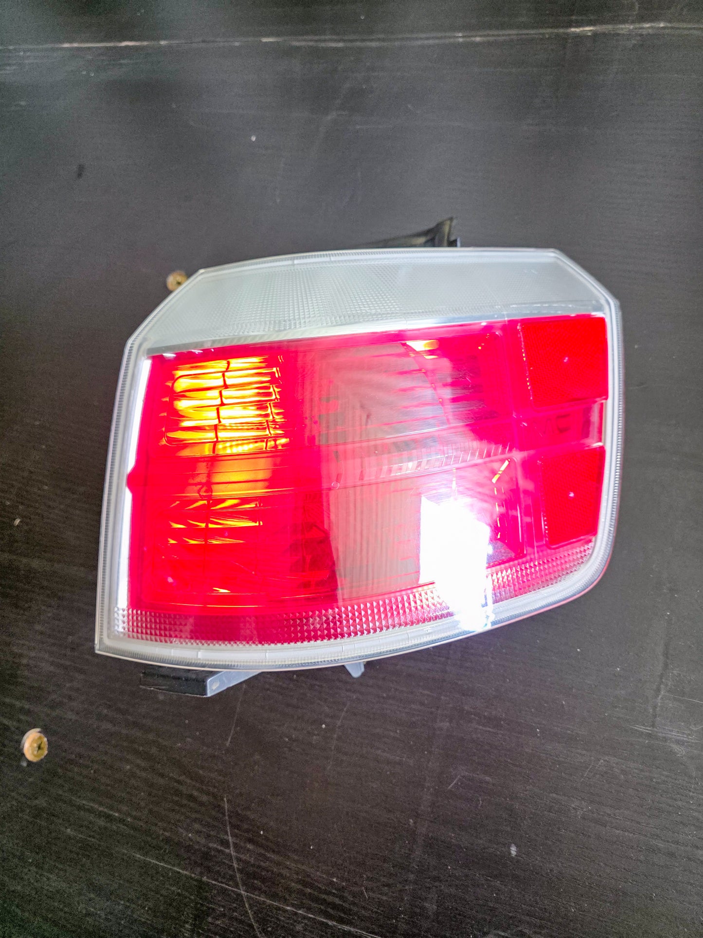 2013-2017 Gmc Terrain Tail Light For  Passenger Side Outer Red Lens Halogen Denali 23389936