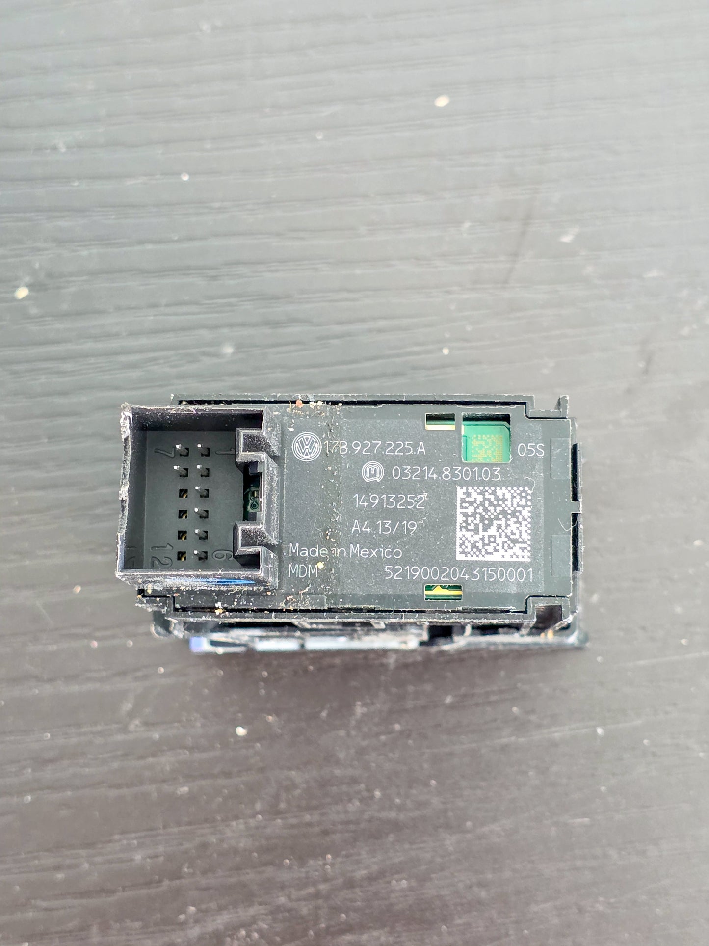 2019-2024 Volkswagen Jetta Electronic Parking Brake Control Switch 17b 927 225a