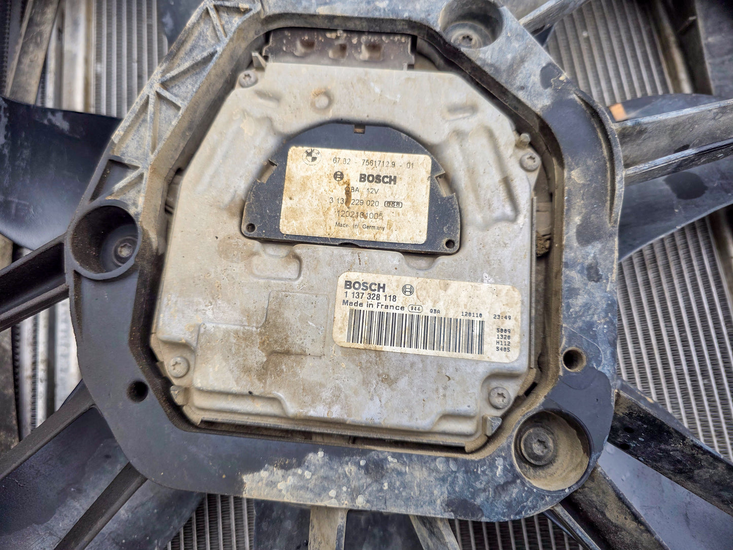 2011 BWM X1 OEM Radiator & Cooling Fan 1137328118, 11074810