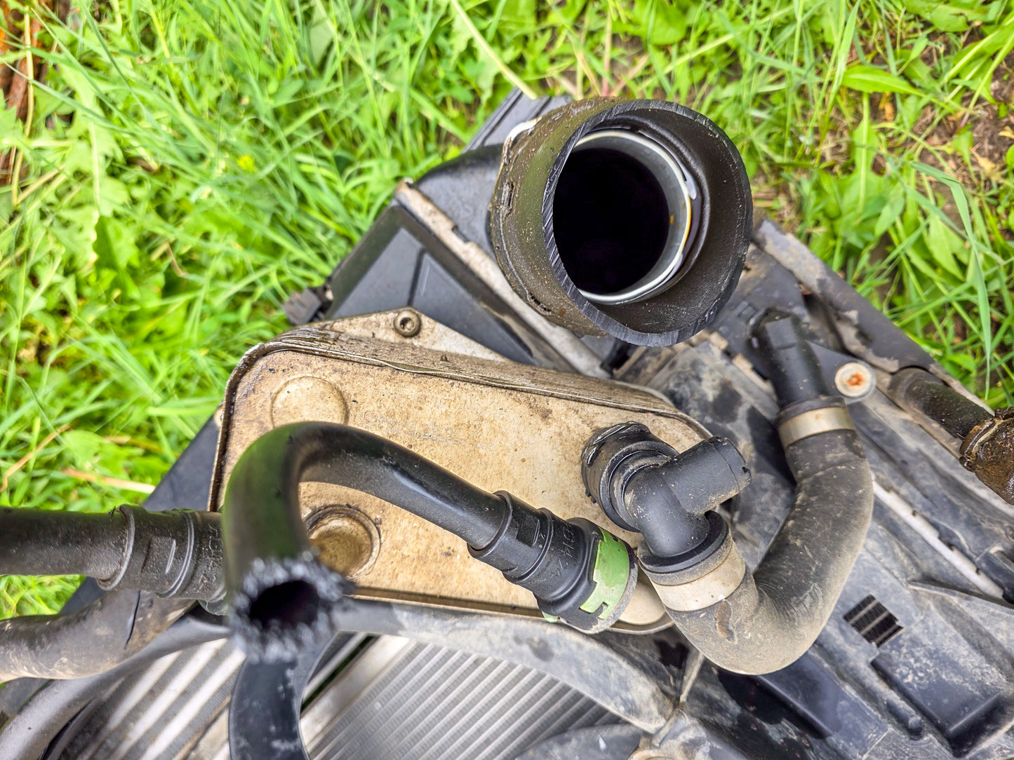 2011 BWM X1 OEM Radiator & Cooling Fan 1137328118, 11074810