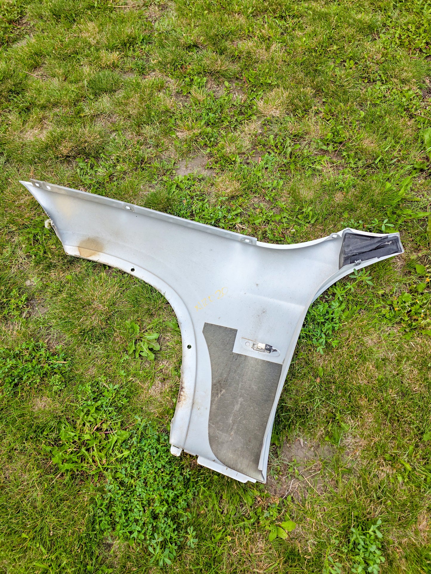 2012-2015 BMW X1 Front Passenger Side Fender BM1241162, 110-61261R