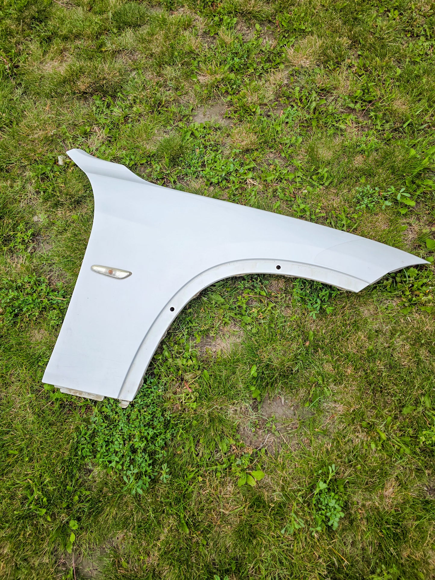 2012-2015 BMW X1 Front Passenger Side Fender BM1241162, 110-61261R