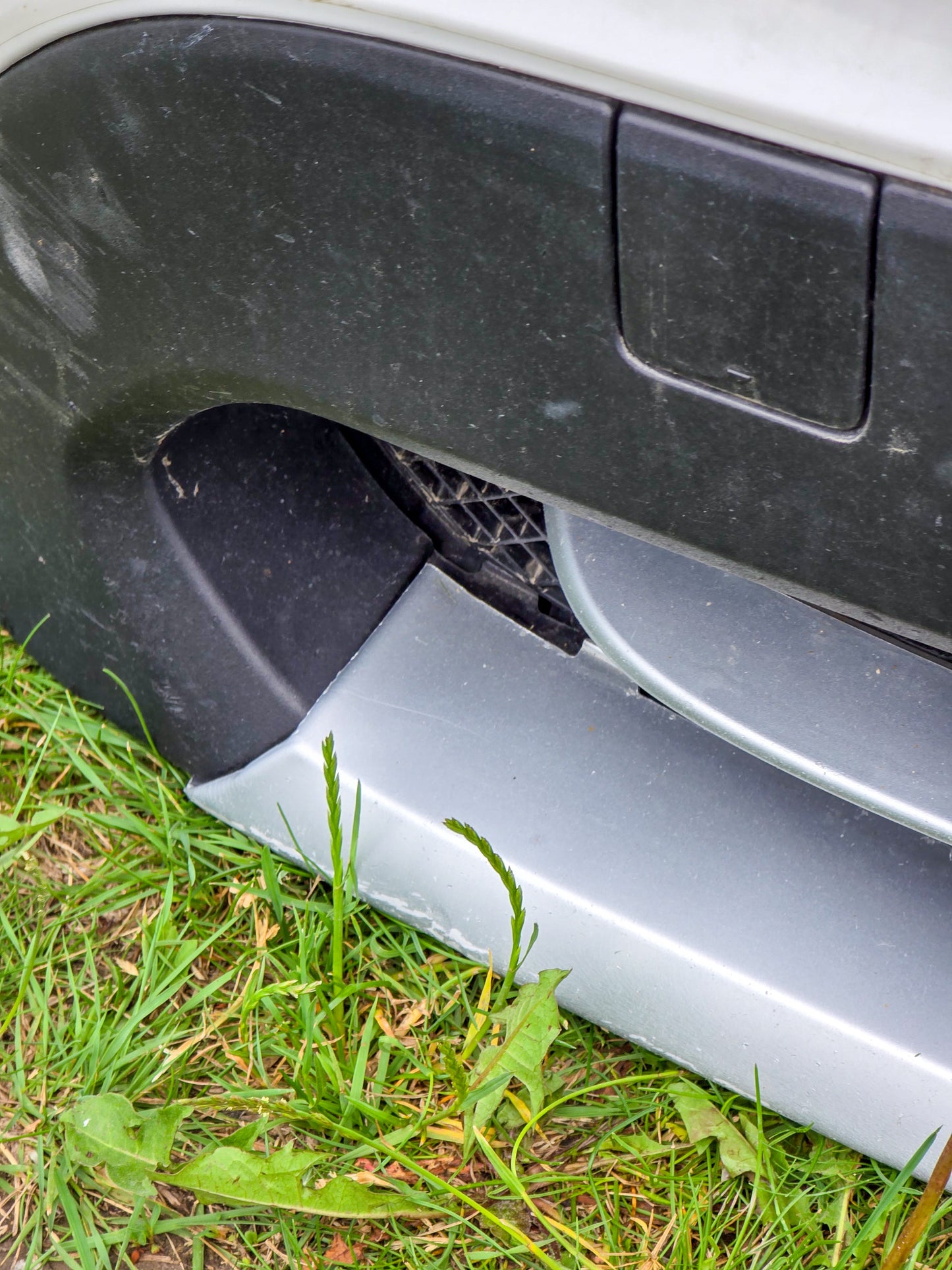 2012-2015 BMW X1 Front Bumper Cover White Complete 51112410287