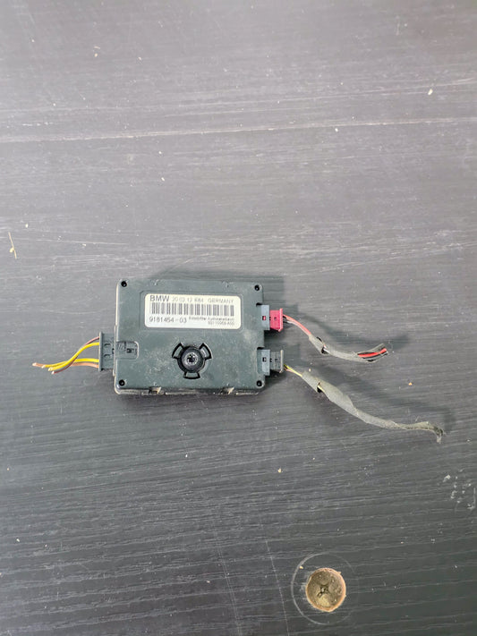 2012-2015 BMW X1 Aerial antenna filter / Radio Signal Amplifier 918145403