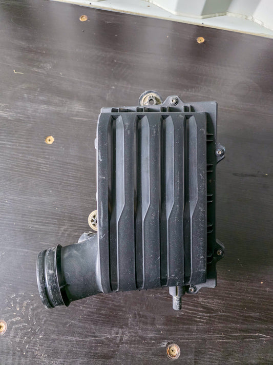 2019-2022 Volkswagen Jetta Air Cleaner Assembly  5QM129607C